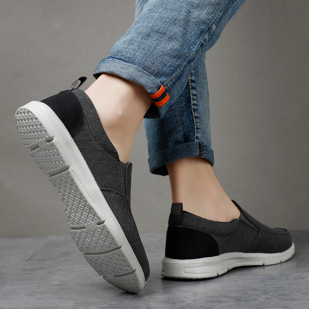 Aiden Slip-Ons Sneakers