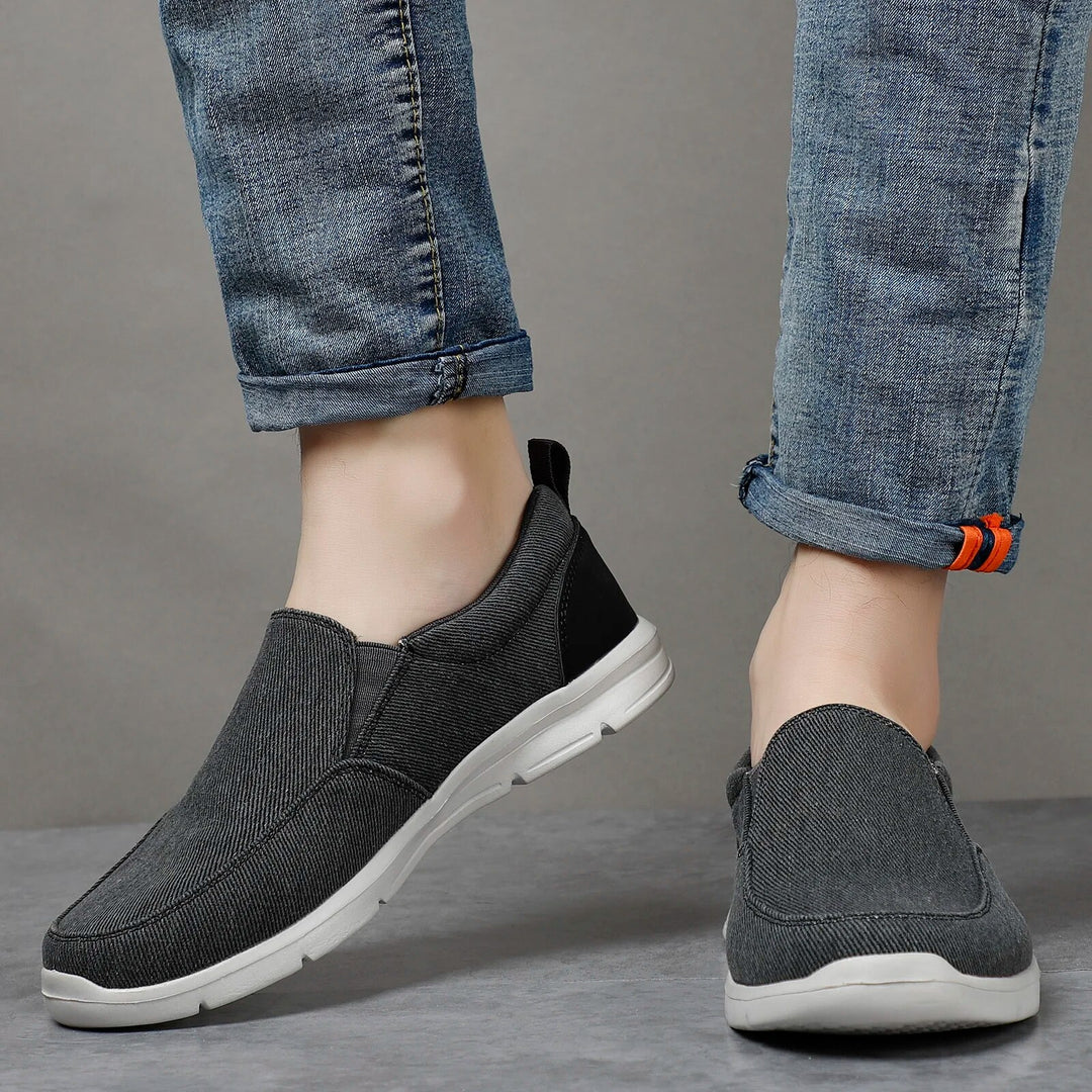 Aiden Slip-Ons Sneakers